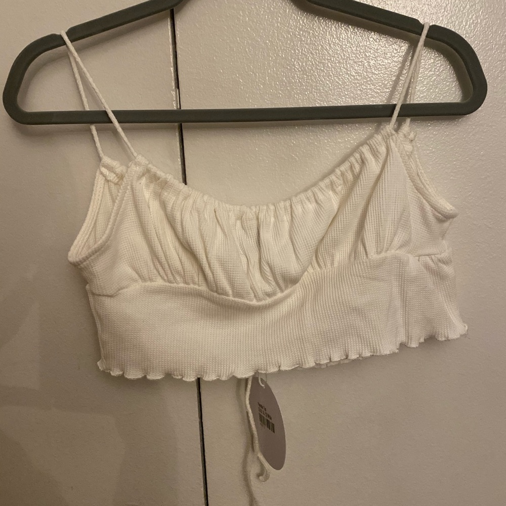 ⚡️SOLD⚡️ Princess Polly Pamelia Top - Picture 5 of 5